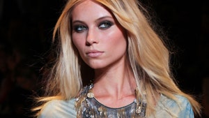 Versace весна 2013