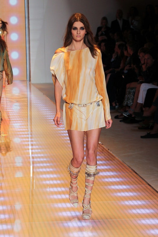 Versace весна 2013
