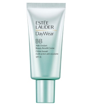 Увлажняющий тональный крем BB DayWear SPF 35 1800 руб. Esteacutee Lauder