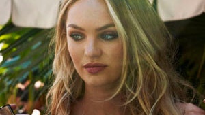 Кэндис Свэйнпоул на съемках для Juicy Couture