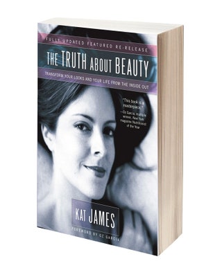 Книга. «Правда о красоте»  это сборник небаналь­ных советов от эксперта по здоровому образу жизни Кэт Джеймс которой...
