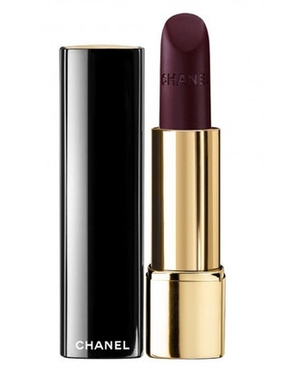 Помада Rouge Allure Velvet оттенок  L'Impatiente Chanel 1500 рублей.
