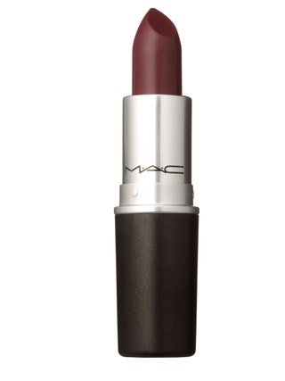 Помада Amplified Creme оттенок Dark Side M.A.C 560 рублей.
