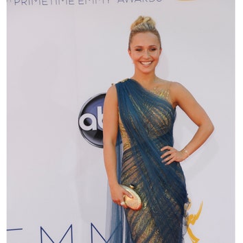 Emmy 2012: платья звезд