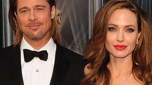 Брэд Питт и Анджелина Джоли поженятся в выходные