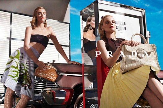 Рекламная кампания Prada полная версия