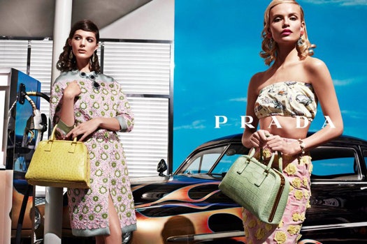 Рекламная кампания Prada полная версия