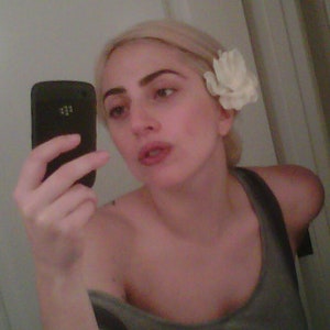 Леди Гага показалась без макияжа