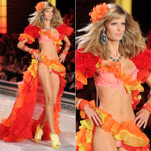 Показ Victoria's Secret2011