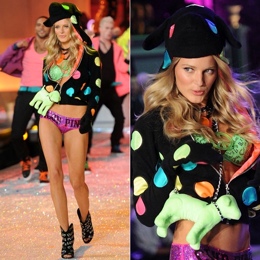 Показ Victoria's Secret2011