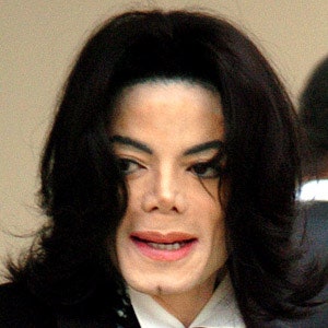 Кто поет на альбоме Джексона «Michael»?