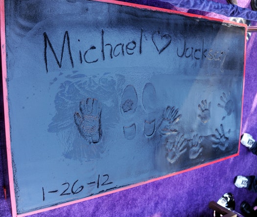 Майкла Джексона увековечили в Голливуде