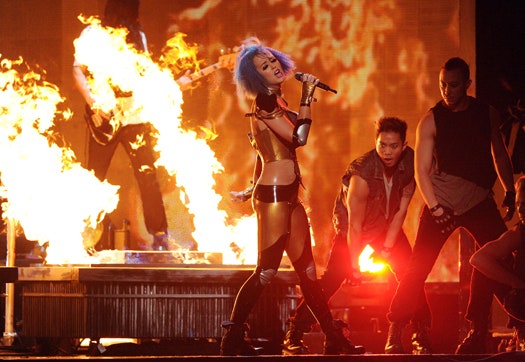 Grammy2012 победители и шоу