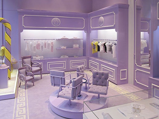 Открылся первый детский бутик Versace