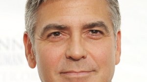 Джордж Клуни снова один
