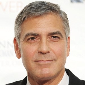Джордж Клуни снова один