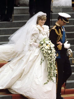 Кейт надела платье Alexander McQueen