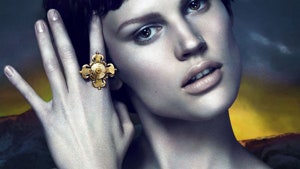 Осенняя рекламная кампания Versace