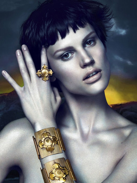 Осенняя рекламная кампания Versace