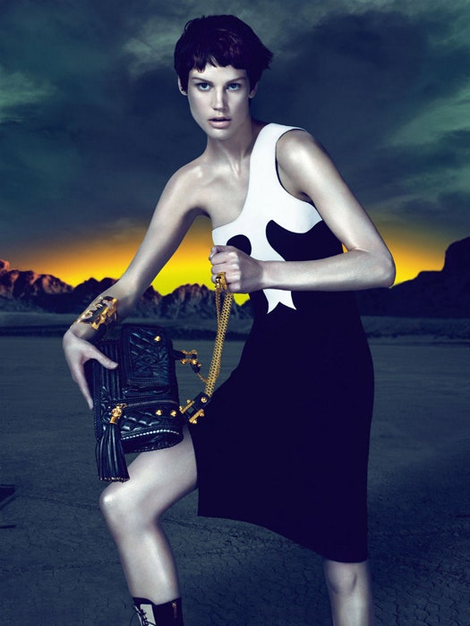 Осенняя рекламная кампания Versace
