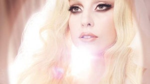 Леди Гага в новом видео M.A.C. Viva Glam