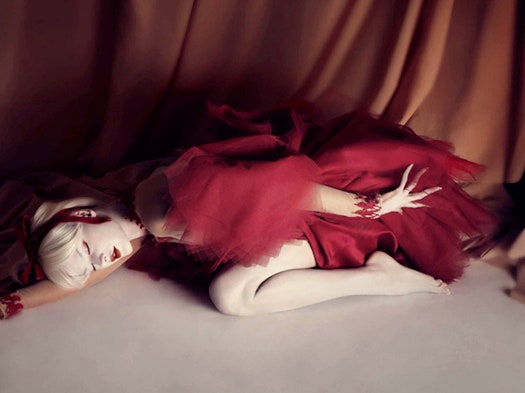 Кукольная красота модели Алессандры Амбросио