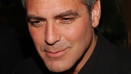 Джордж Клуни купил подружке бриллиантовое кольцо