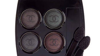 Коллекция Noirs Obscurs de Chanel черный в центре внимания