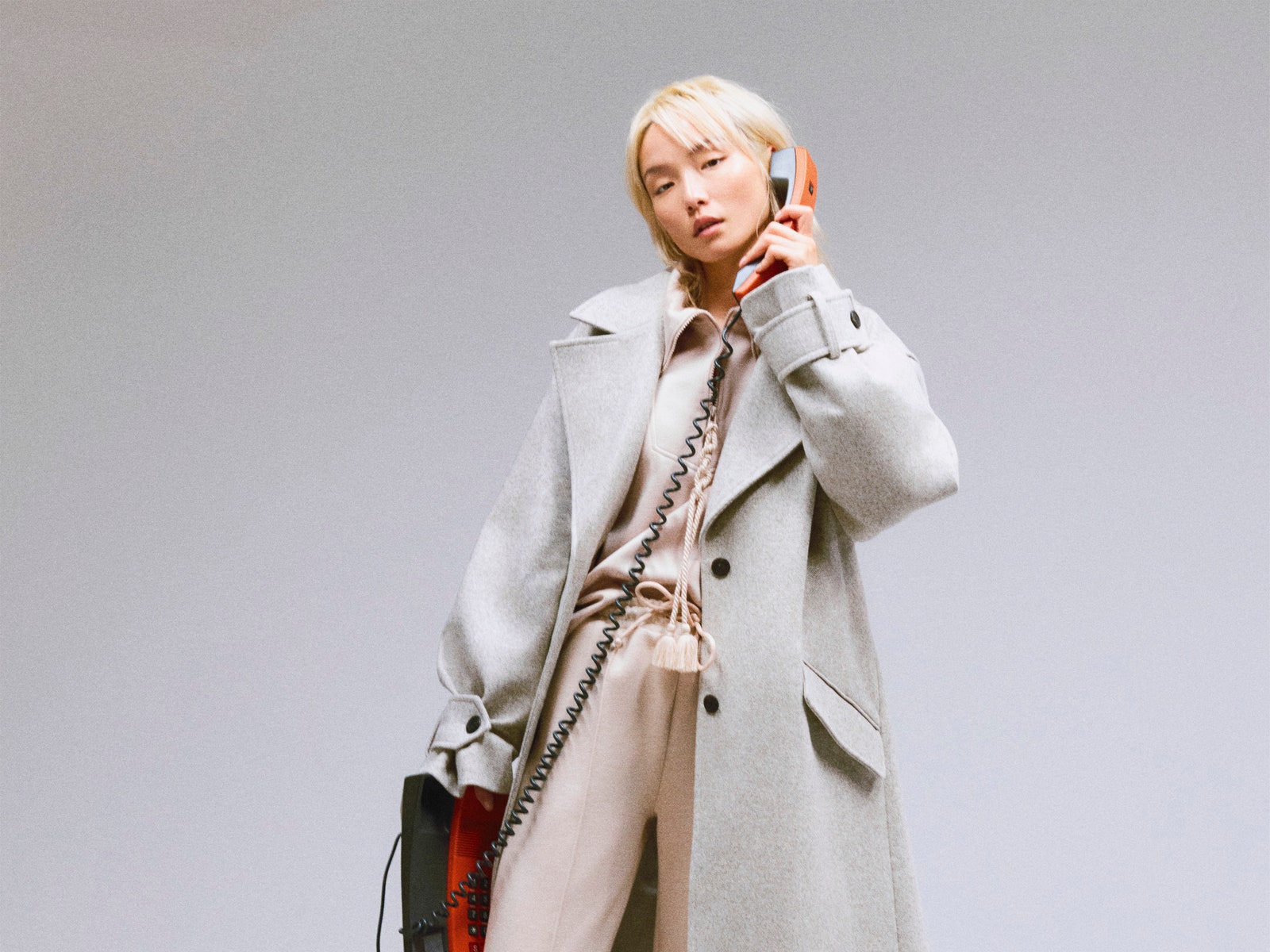 Какую одежду мы будем носить в офис после локдауна? Показывает бренд Claudie Pierlot