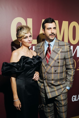 Ольга — в серьгах и браслете Mercury из коллекции Classic