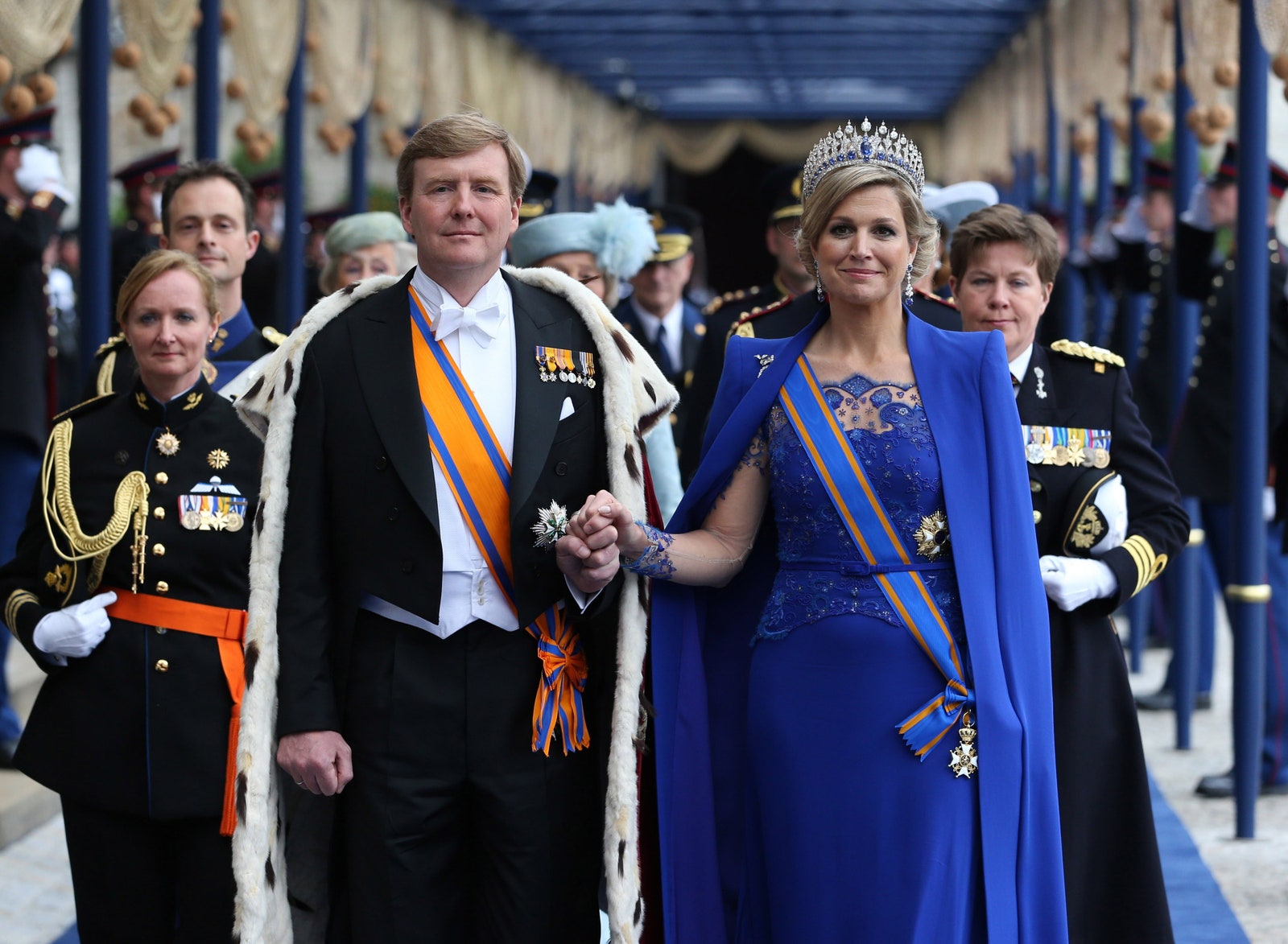 Король ВиллемАлександр с королевой Максимой в день его инагурации 30 апреля 2013. nbsp
