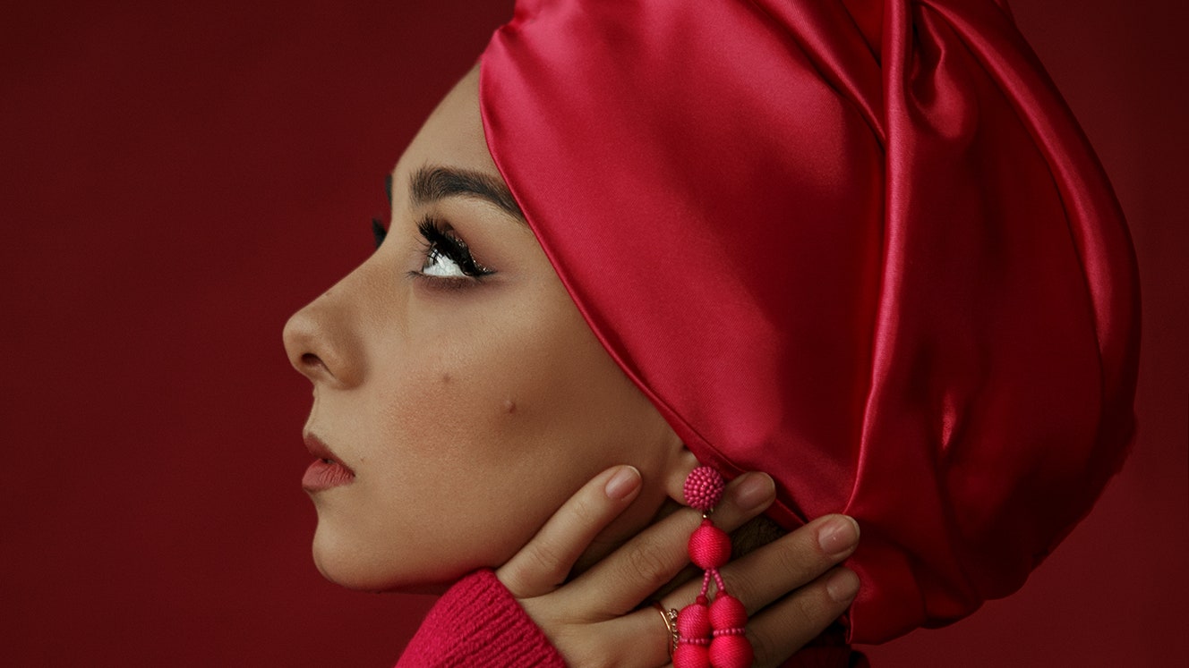 «Отсутствие прав у женщин в исламе — стереотип» история Айдан Мамедовой которая стала блогером чтобы изменить отношение...